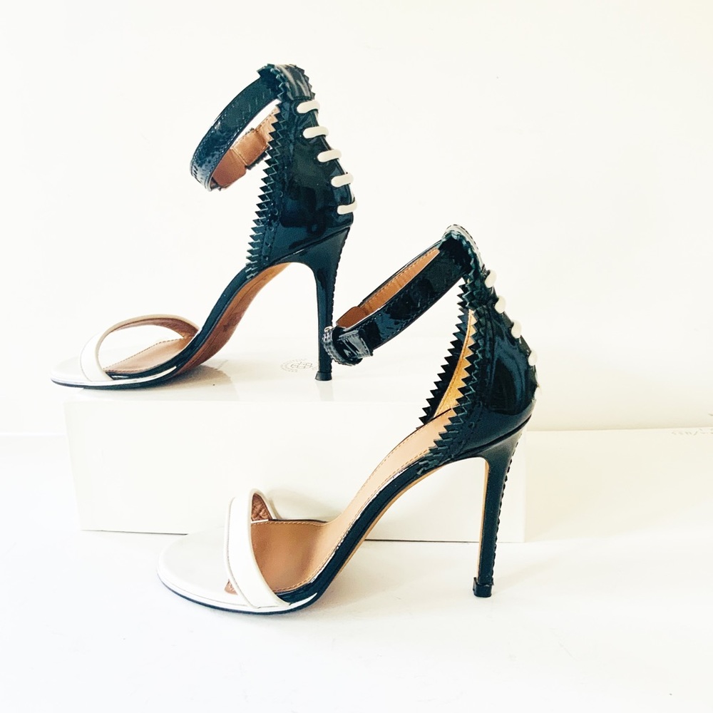 Givenchy black white patent leather sandals 37.5
